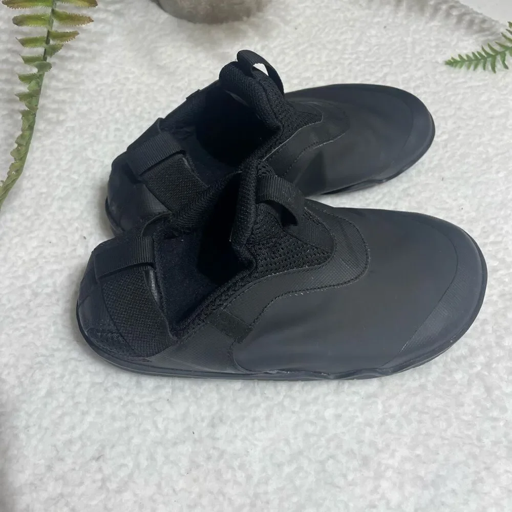 Nike Air Zoom Pulse shoes, size 4
